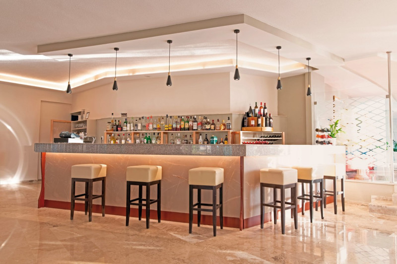 Costa Angela ●●●