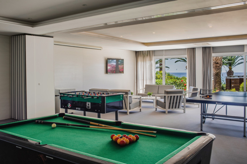 Alion Beach Hotel