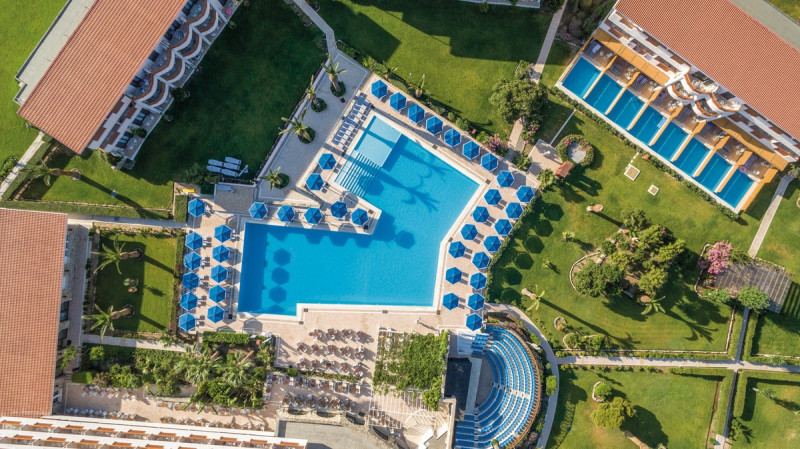 Mitsis Ramira ●●●●●