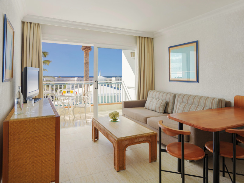 Plus Fariones Apartamentos