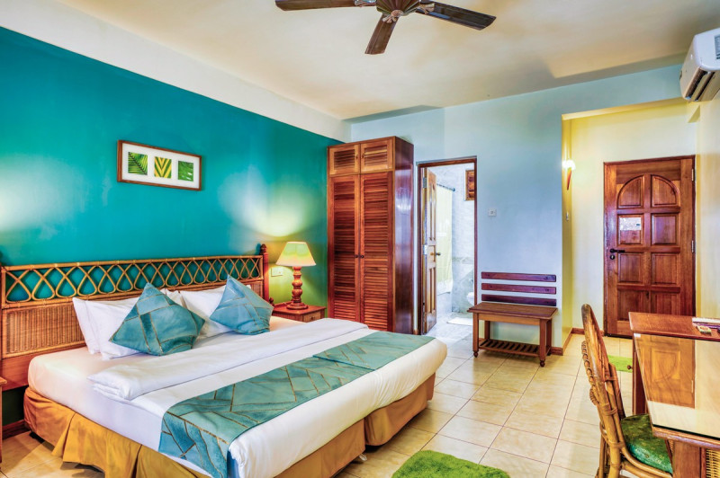 Fihalhohi Maldives ●●●○