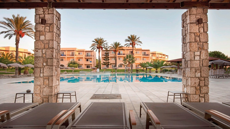 Horizon Beach Resort ●●●●○