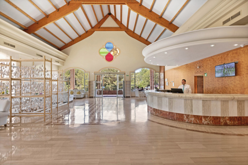 VIVA Cala Mesquida Suites & Spa Adults Only 16+