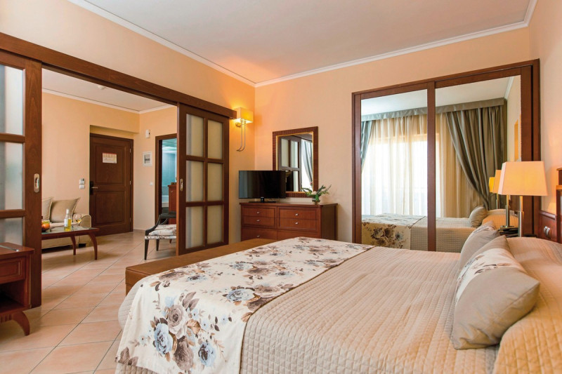 Theartemis Palace ●●●●○