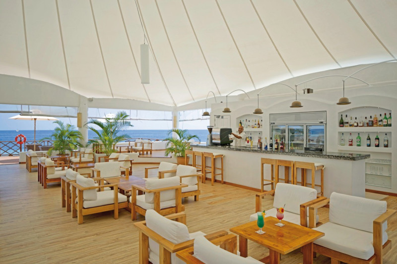 Safari Island Resort & Spa ●●●●