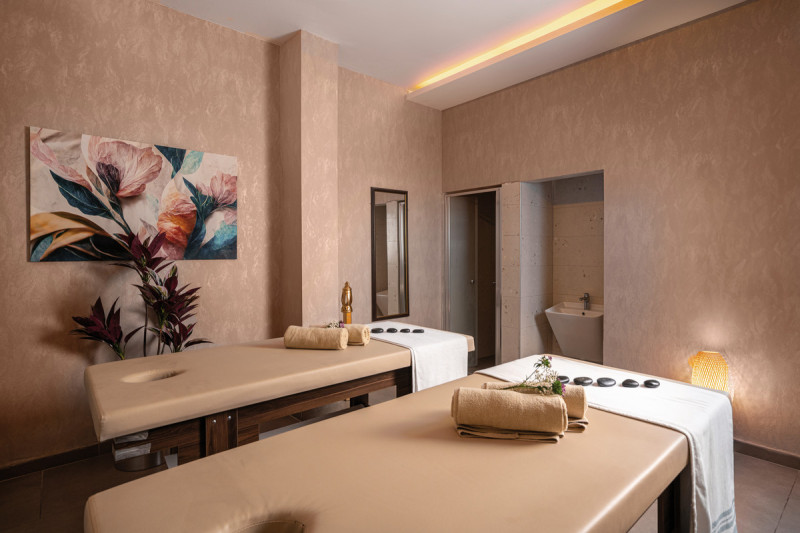 Side Story Resort & Spa Hotel