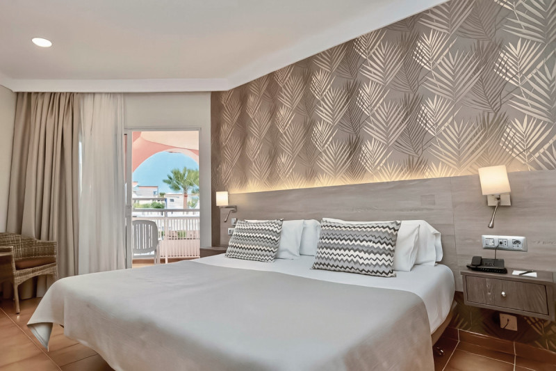 Wohnbeispiel Doppelzimmer Poolblick