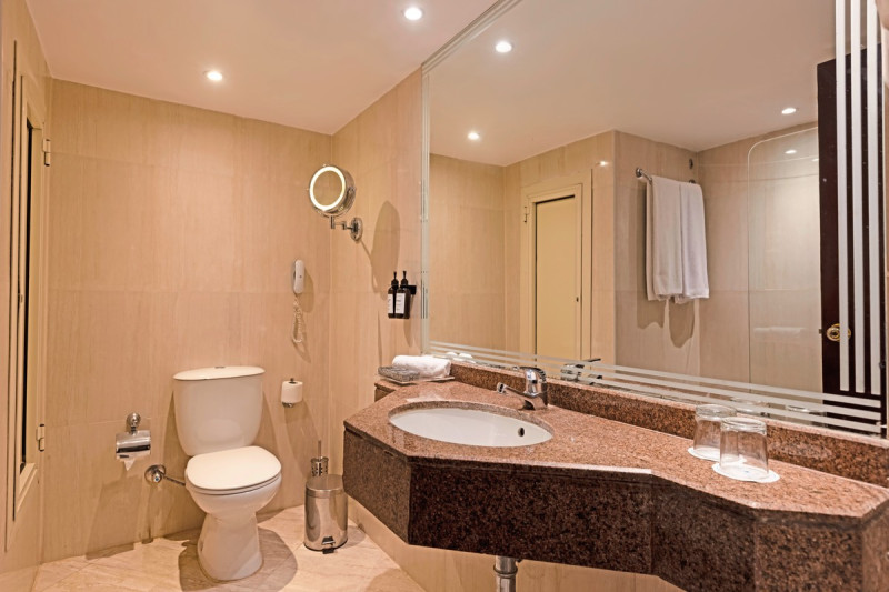 Beispiel Bad Doppelzimmer Deluxe Meerblick