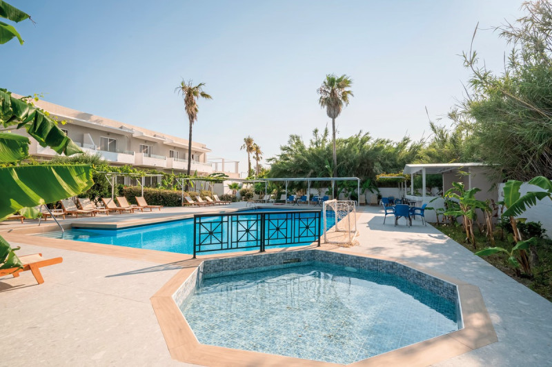 Costa Angela ●●●