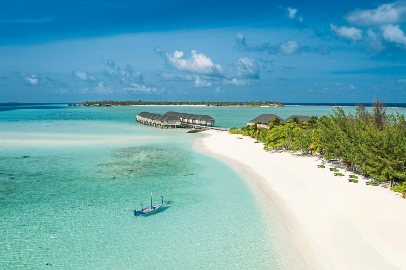 Summer Island Maldives ●●●●