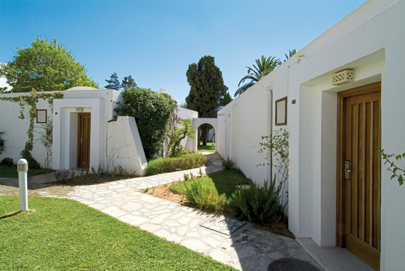 Les Orangers Beach Resort