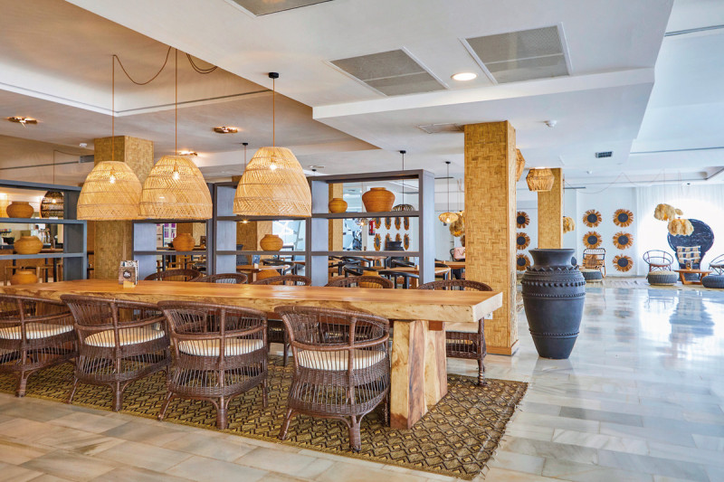 FERGUS Style Bahamas