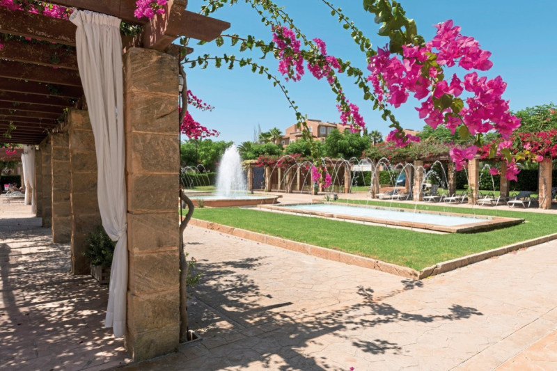 Ciudad Laurel ●●●○