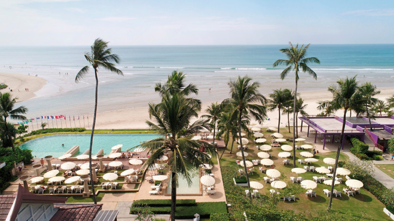 Apsara Beachfront Resort & Villa