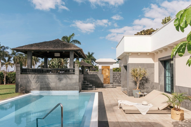 Wohnbeispiel Red Level Villa privater Pool