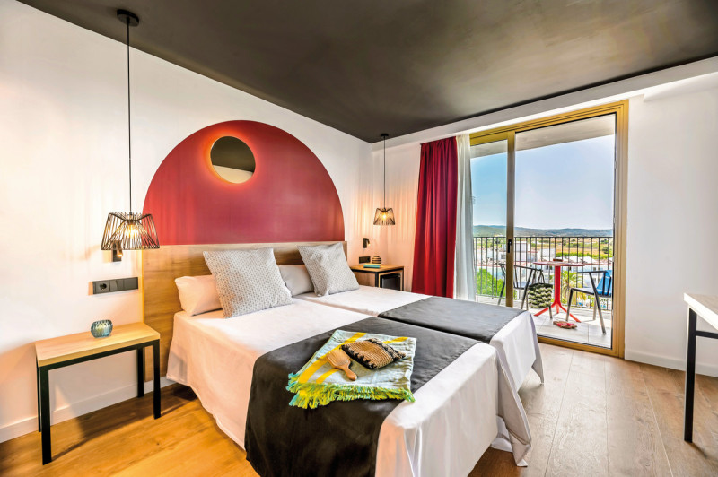 Wohnbeispiel Doppelzimmer Poolblick