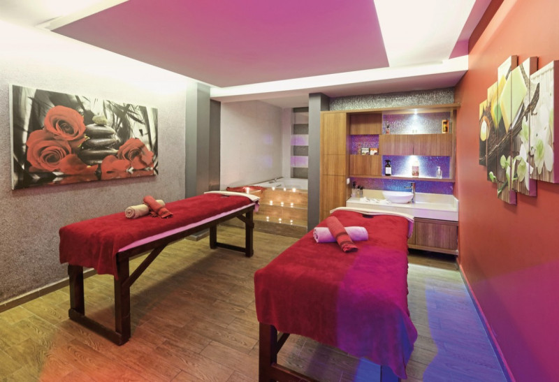 Kaila Beach Hotel ●●●●●