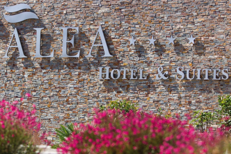 Alea Hotel & Suites ●●●●○