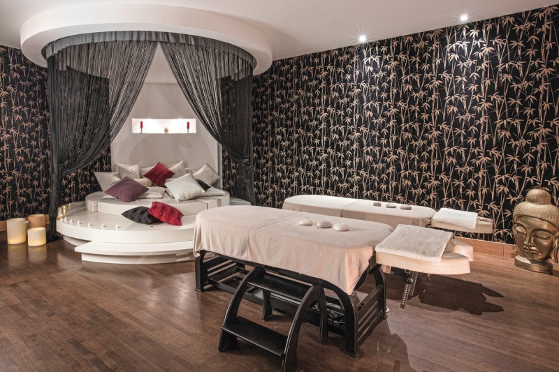 Aria Claros Beach & Spa Resort