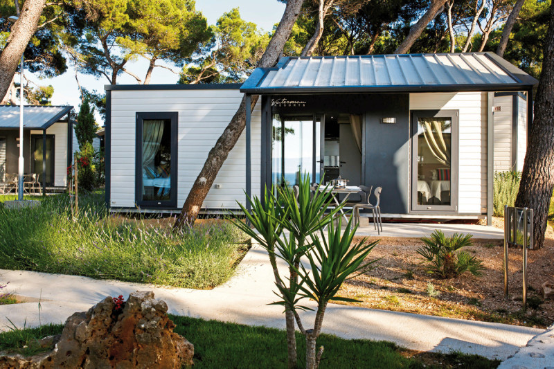 Waterman Beach Village Camp & Glamping