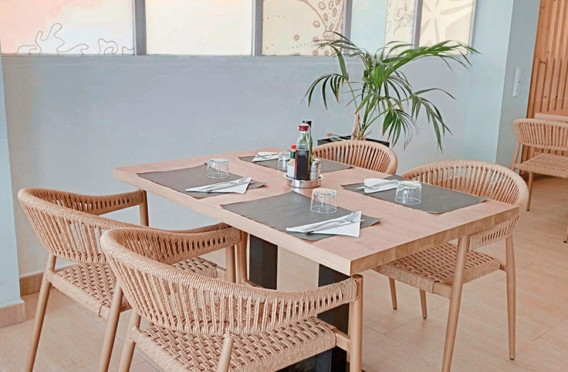 Rosales ●●●○