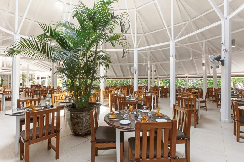 Embudu Village Maldives ●●●○