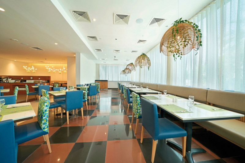 Arabian Park Dubai, an Edge by Rotana Hotel