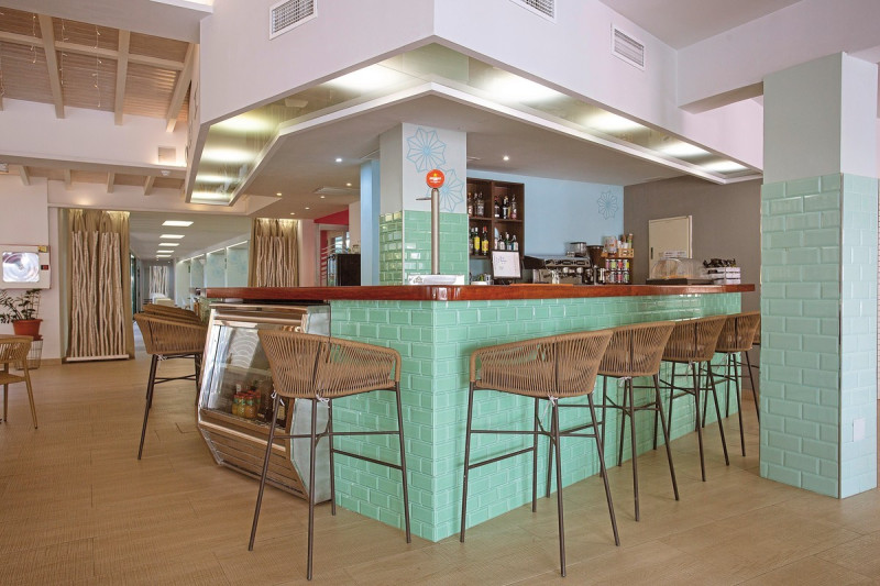 Rosales ●●●○