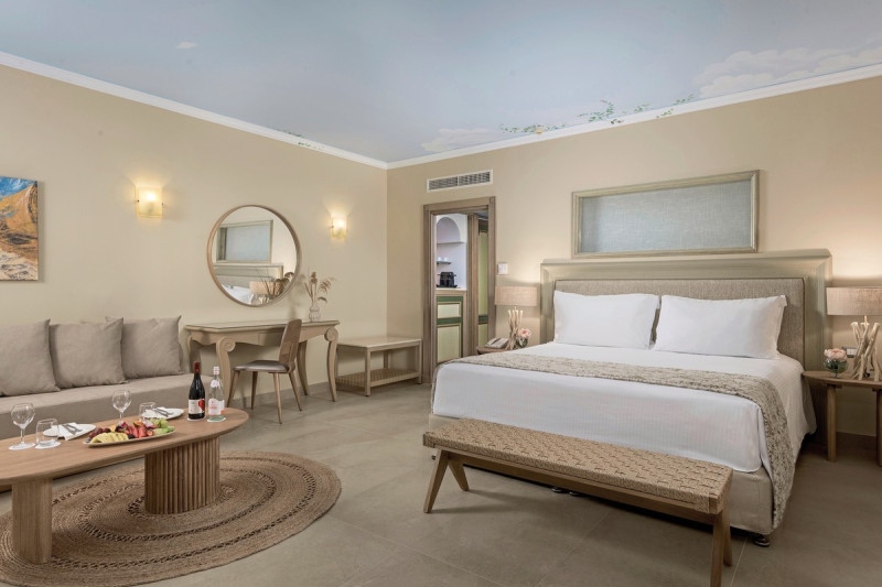 Wohnbeispiel Junior Suite Platinum Beach mit Privatpool