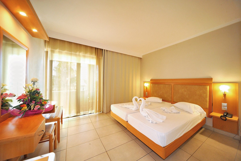 Saint Constantin Hotel ●●●