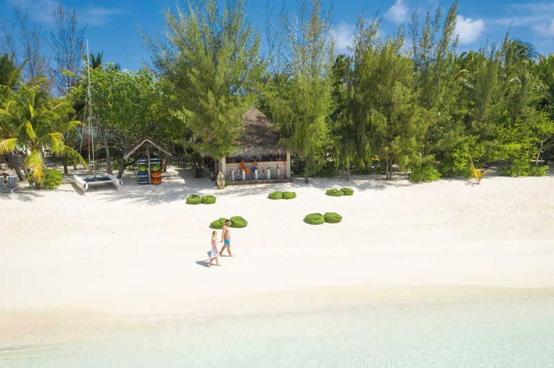 Summer Island Maldives ●●●●