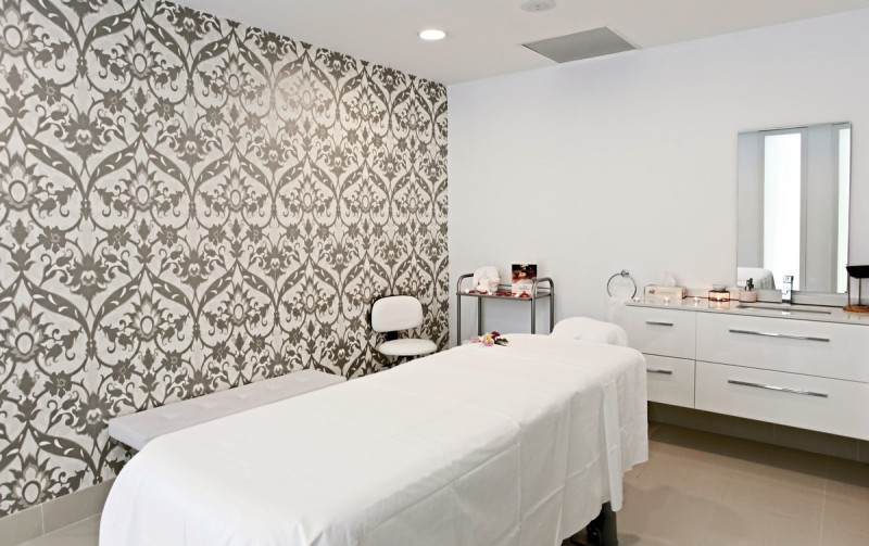 Zafiro Palmanova ●●●●○