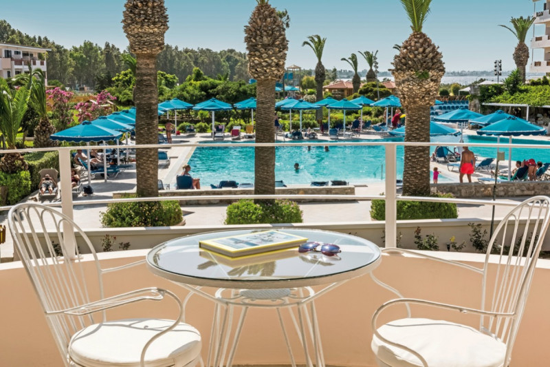 Mitsis Ramira ●●●●●