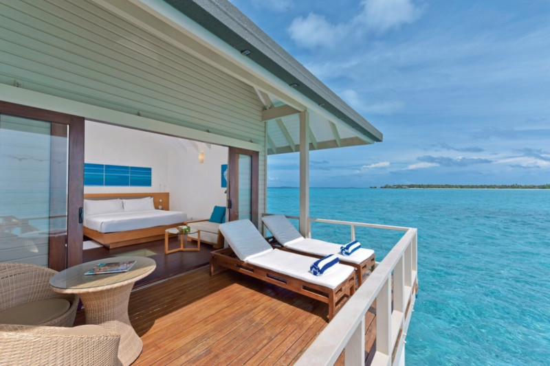Summer Island Maldives ●●●●