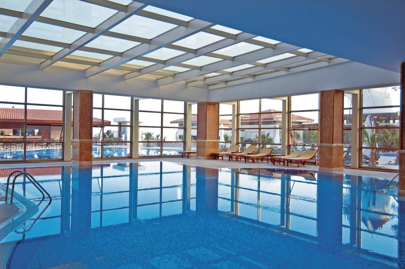 Alba Royal Hotel ●●●●●