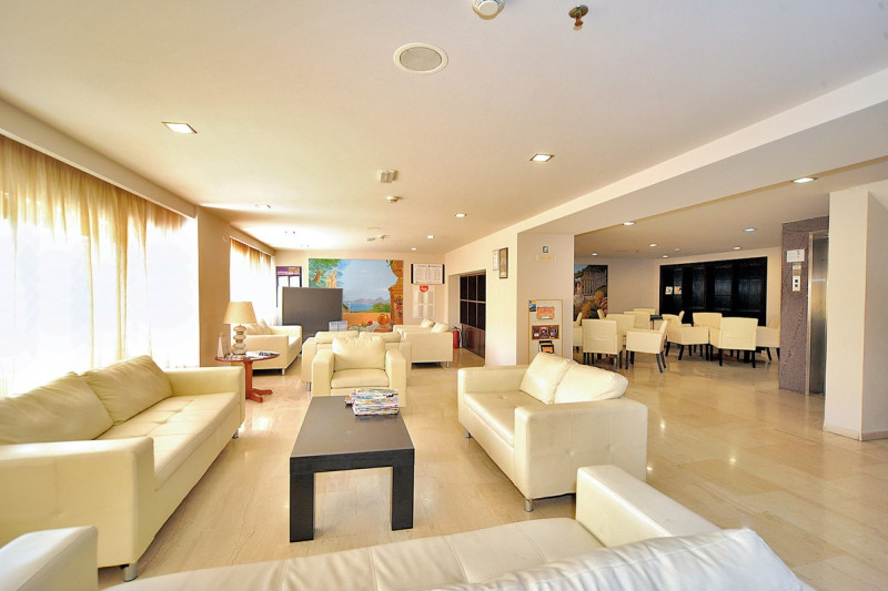 Saint Constantin Hotel ●●●