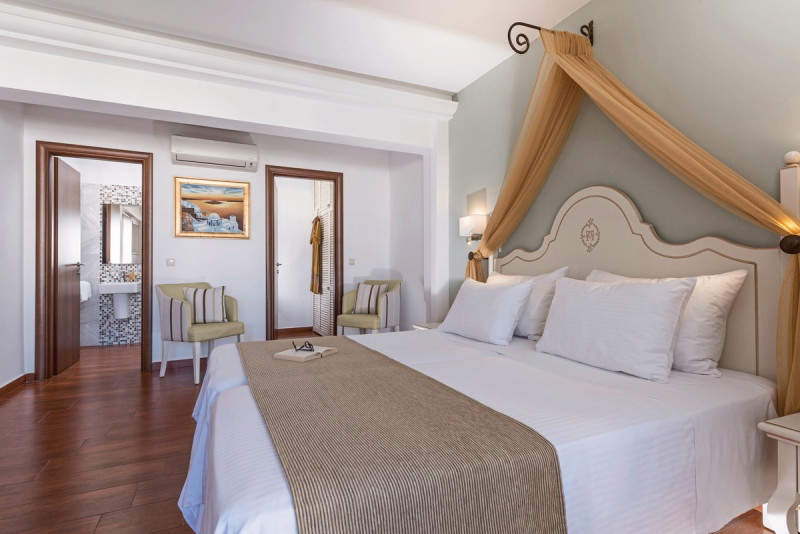 Alexander Beach Hotel & Village Resort
