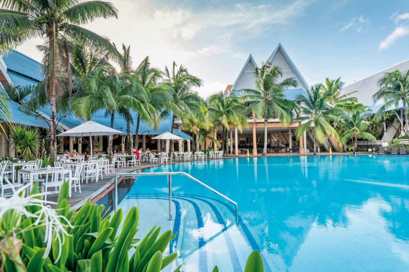 Victoria Beachcomber Resort & Spa