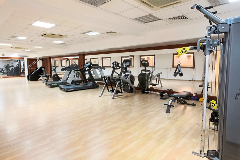 Sandy Beach Hotel & Spa ●●●●