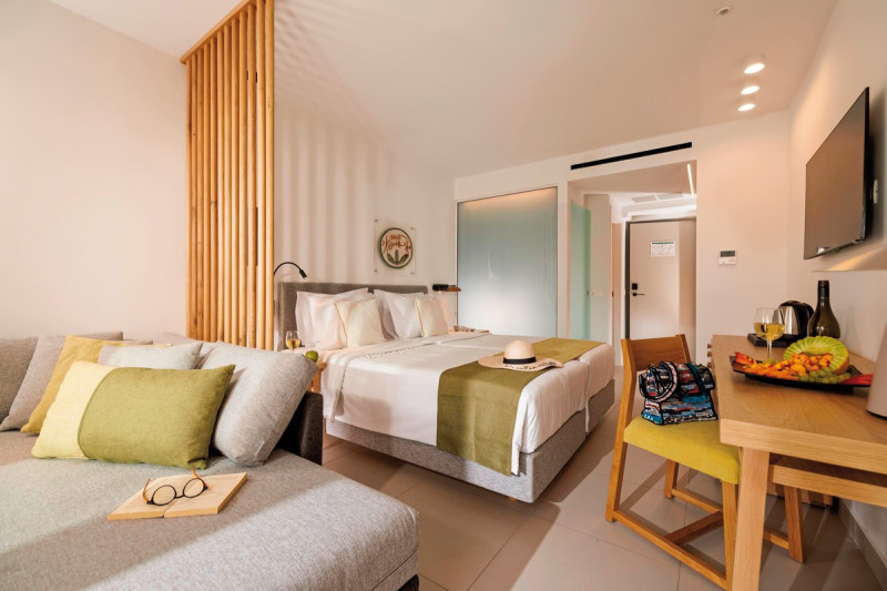 Anissa Beach ●●●●