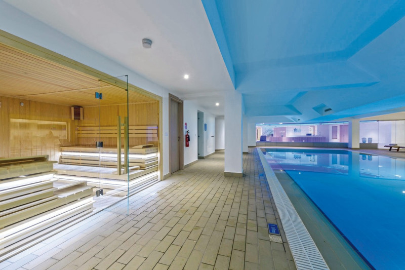 Asterias Beach ●●●●○