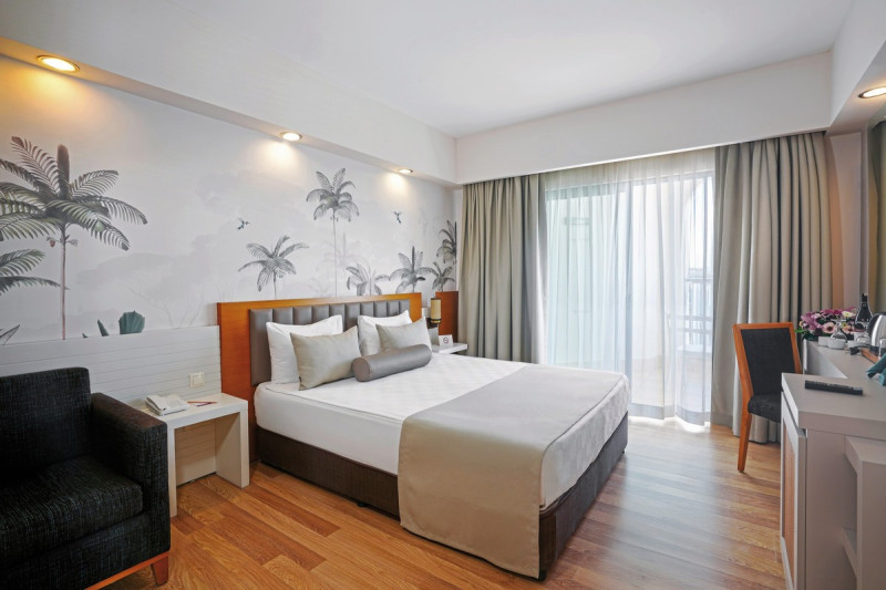 Side Aluna Hotel ●●●●○