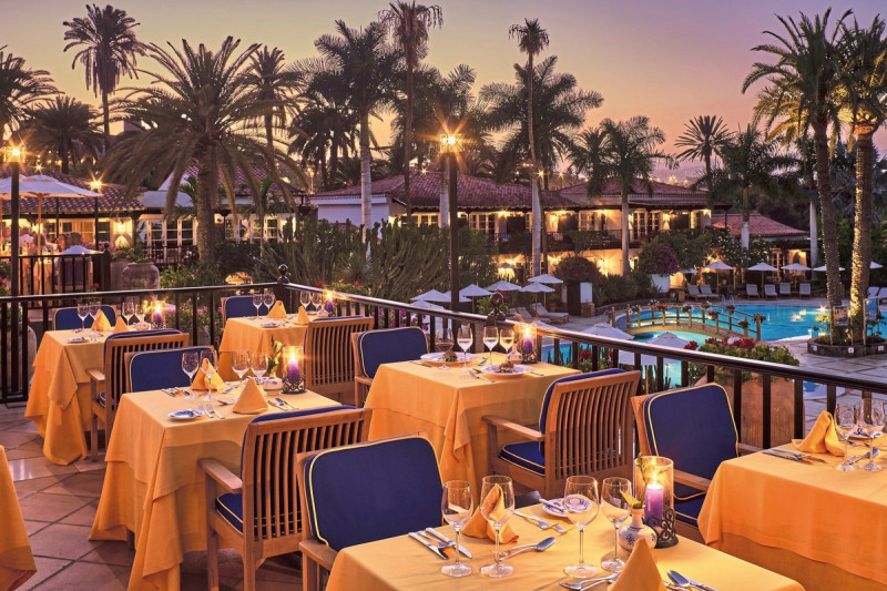 Seaside Grand Hotel Residencia