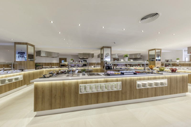 Zafiro Palmanova ●●●●○