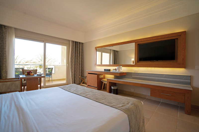 Wohnbeispiel Doppelzimmer Premium Poolblick