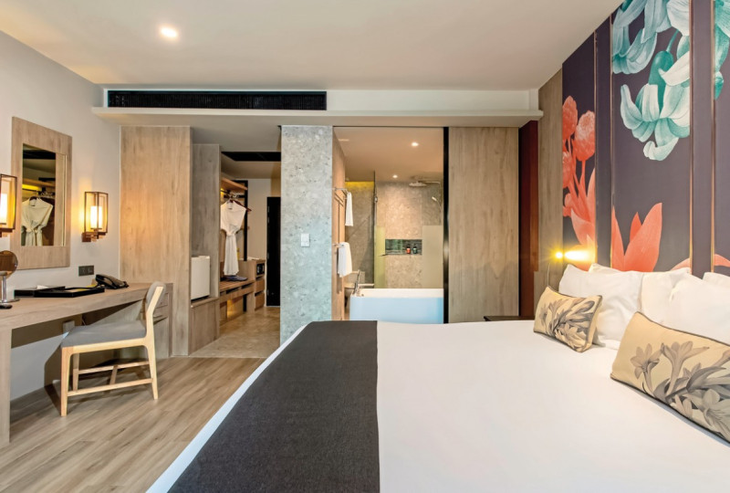 La Flora Khao Lak ●●●●○