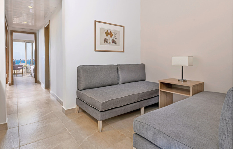 Wohnbeispiel Familienzimmer Deluxe Pool- & Meerblick