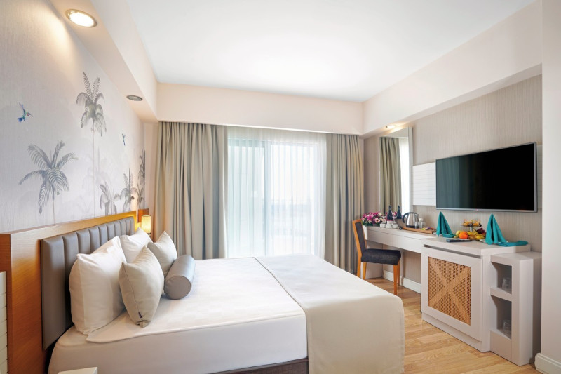 Side Aluna Hotel ●●●●○