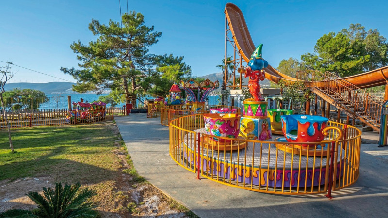 Long Beach Club Nature