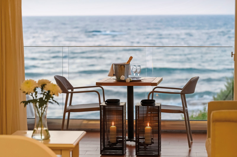Alexander Beach Hotel & Village Resort